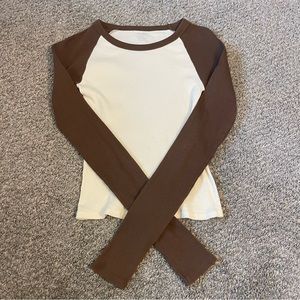 brandy melville long sleeve bella crop top